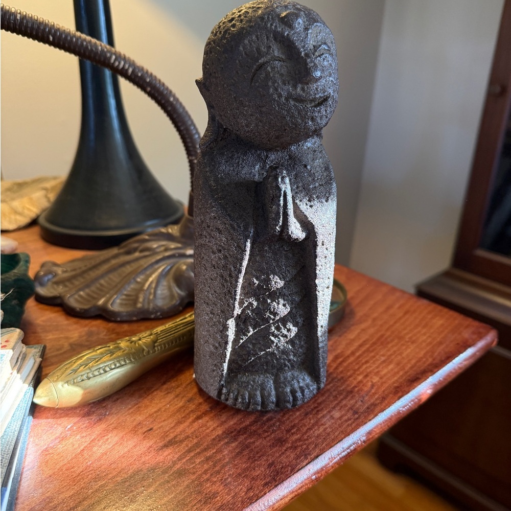 Smiling Jizo Buddha Stone Statue - Guardian of Children and Travelers - Picture 6 of 15